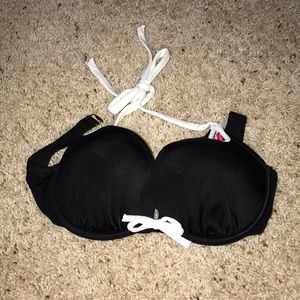 NWOT Victoria’s Secret bikini top